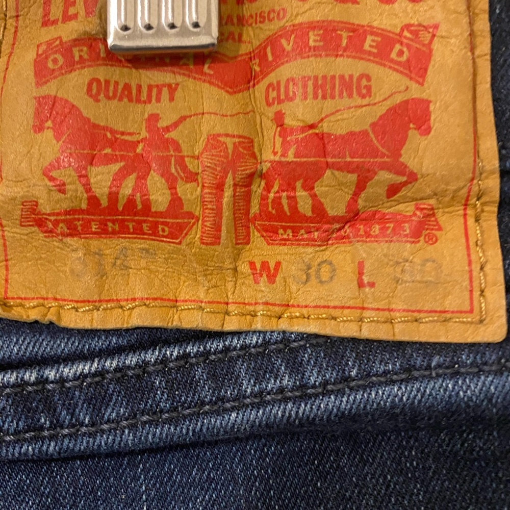 Levi Jeans - Picture 3 of 3